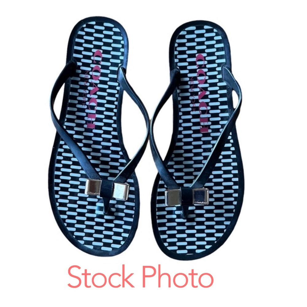 LIKE NEW Black COACH Sandals 🩴 Flip flops with Gold Bow Size 7.5 /8